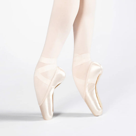 Emilia Pointe Shoe | Flexible Soft Shank