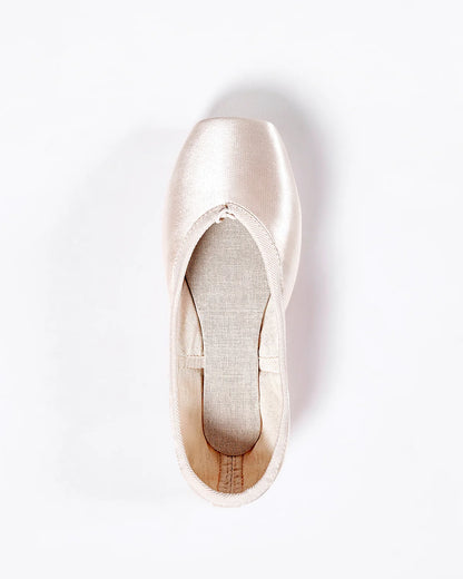 Emilia Pointe Shoe | Flexible Medium Shank