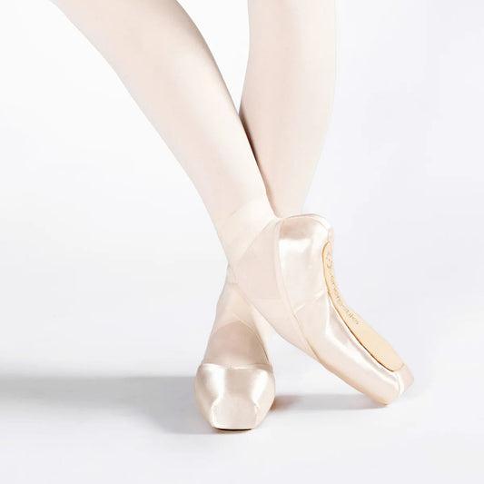 Melody Pointe Shoe | Flexible Medium Shank