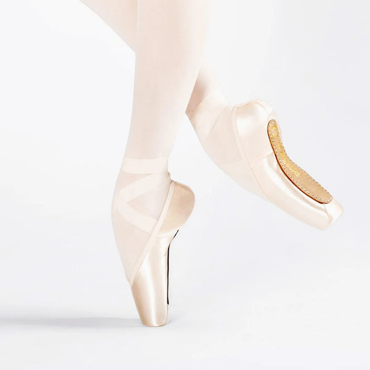 Thea Pointe Shoe | Flexible Soft Shank