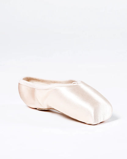 Lucelle Pointe Shoe | Flexible Soft Shank